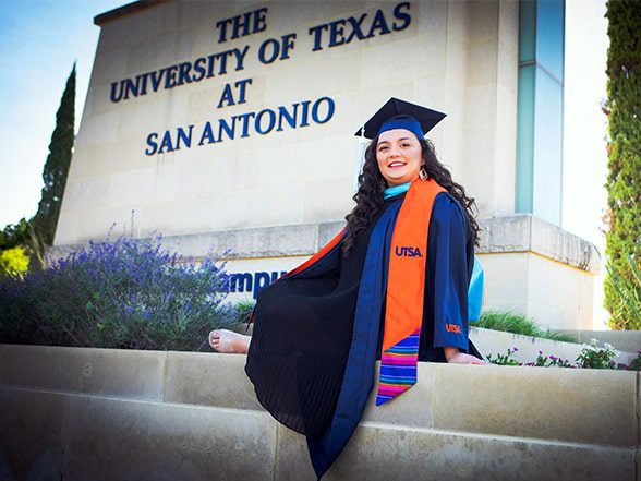 utsa-graduation-pictures-cap-and-gown-san-antonio-campus