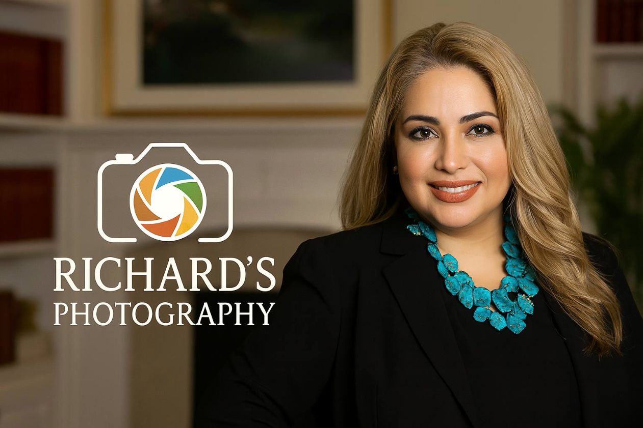 headshots of women 1 blonde_Woman headshot looking into camera richard's photography stone oak san antonio